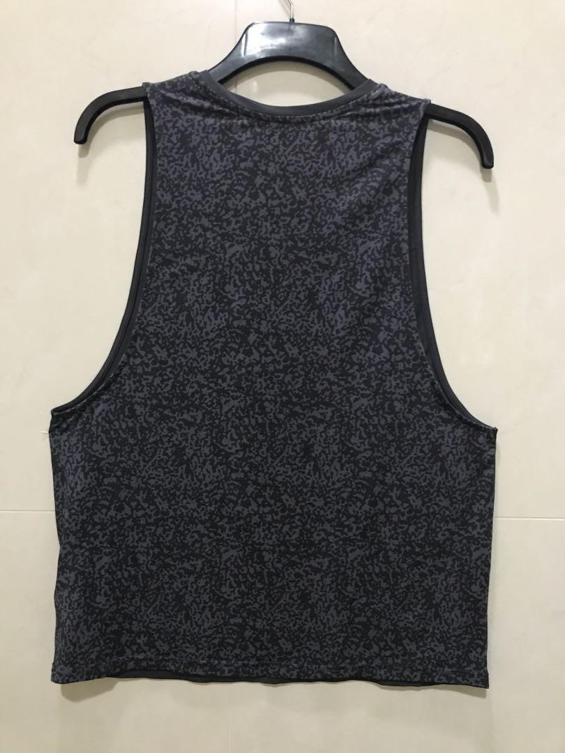 H&M Gym Wear (Category: Activewear) located in Quezon City. Submitted by etc_79 (Listing ID 196230803, Image 2). Description: .