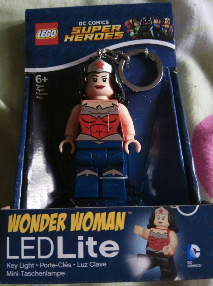 lego wonder woman key light