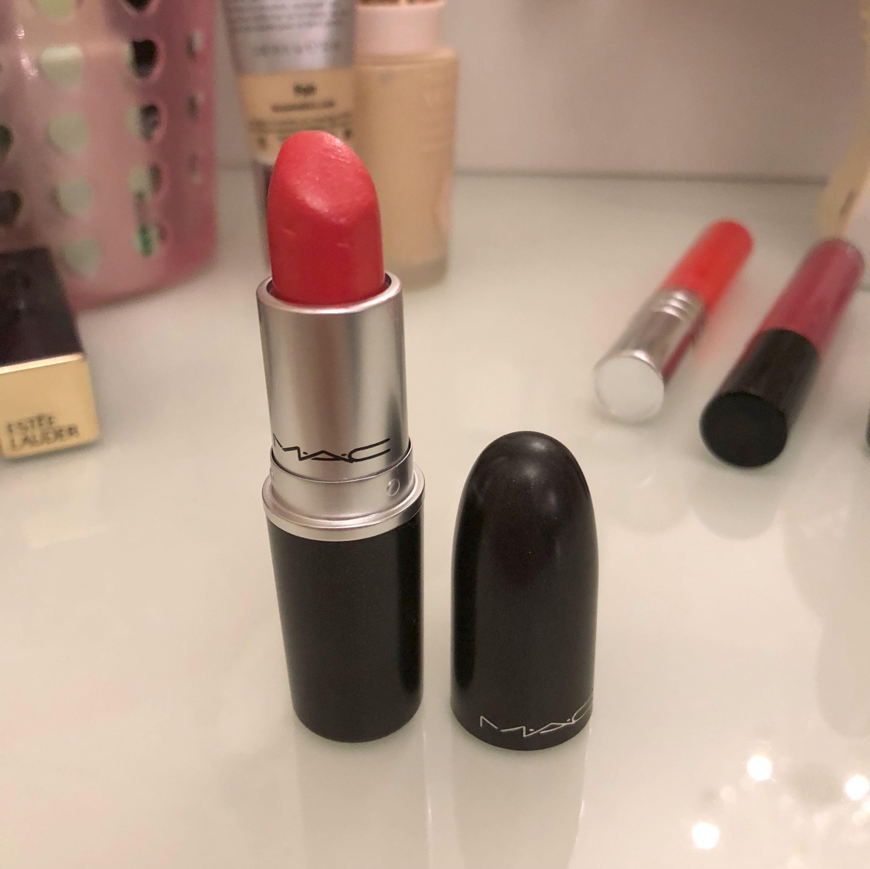 mac pretty boy lipstick