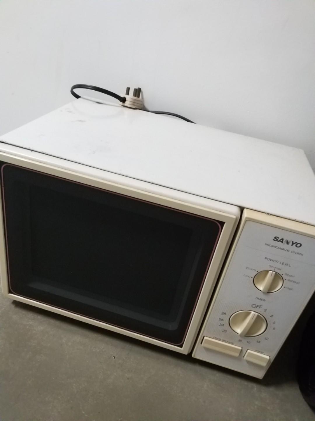 Sanyo Microwave Oven, TV & Home Appliances, Kitchen Appliances, Ovens