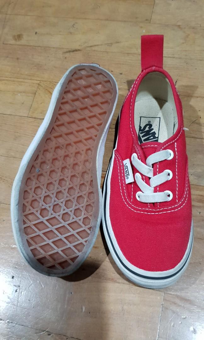 VANS Authentic (Category: Babies & Kids Fashion) located in Singapore. Submitted by limyusof89 (Listing ID 196200969, Image 2). Description: US12, UK11.5.