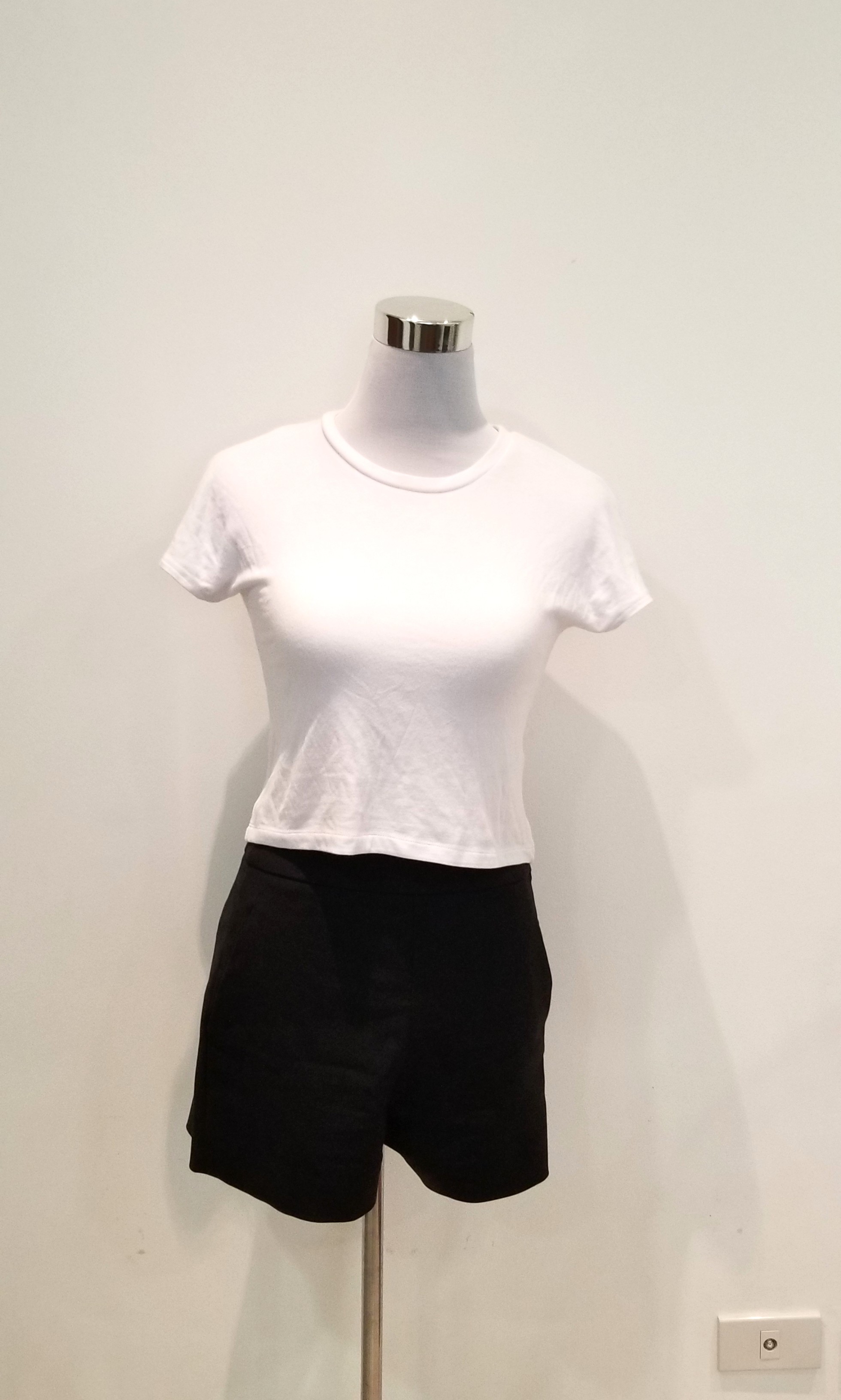 zara white knit top, Women's Fashion, Tops, Others Tops on Carousell