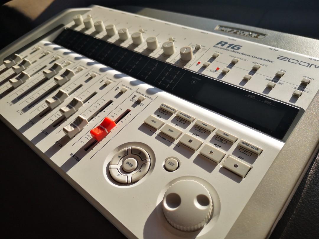 Zoom R16 MultiTrack Recorder, Mixer, Interface & Controller on Carousell