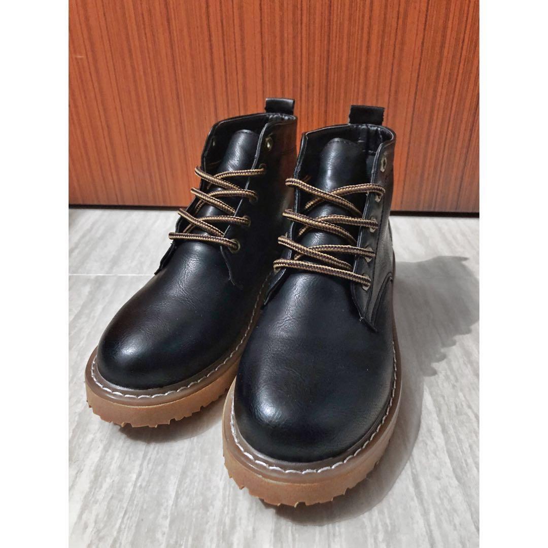 where to buy women's work boots near me