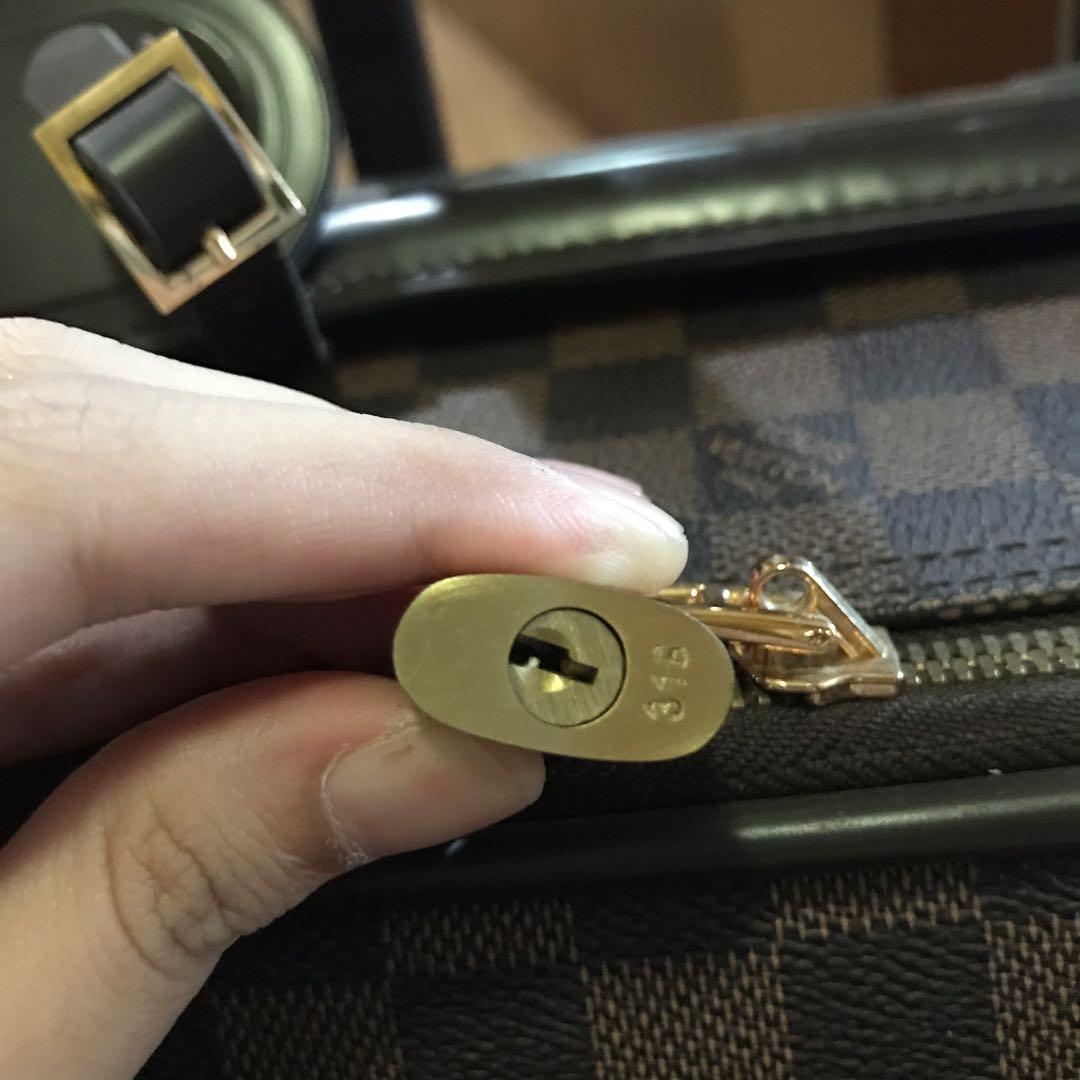 Louis Vuitton suitcase / koper LV premium authentic, Barang Mewah