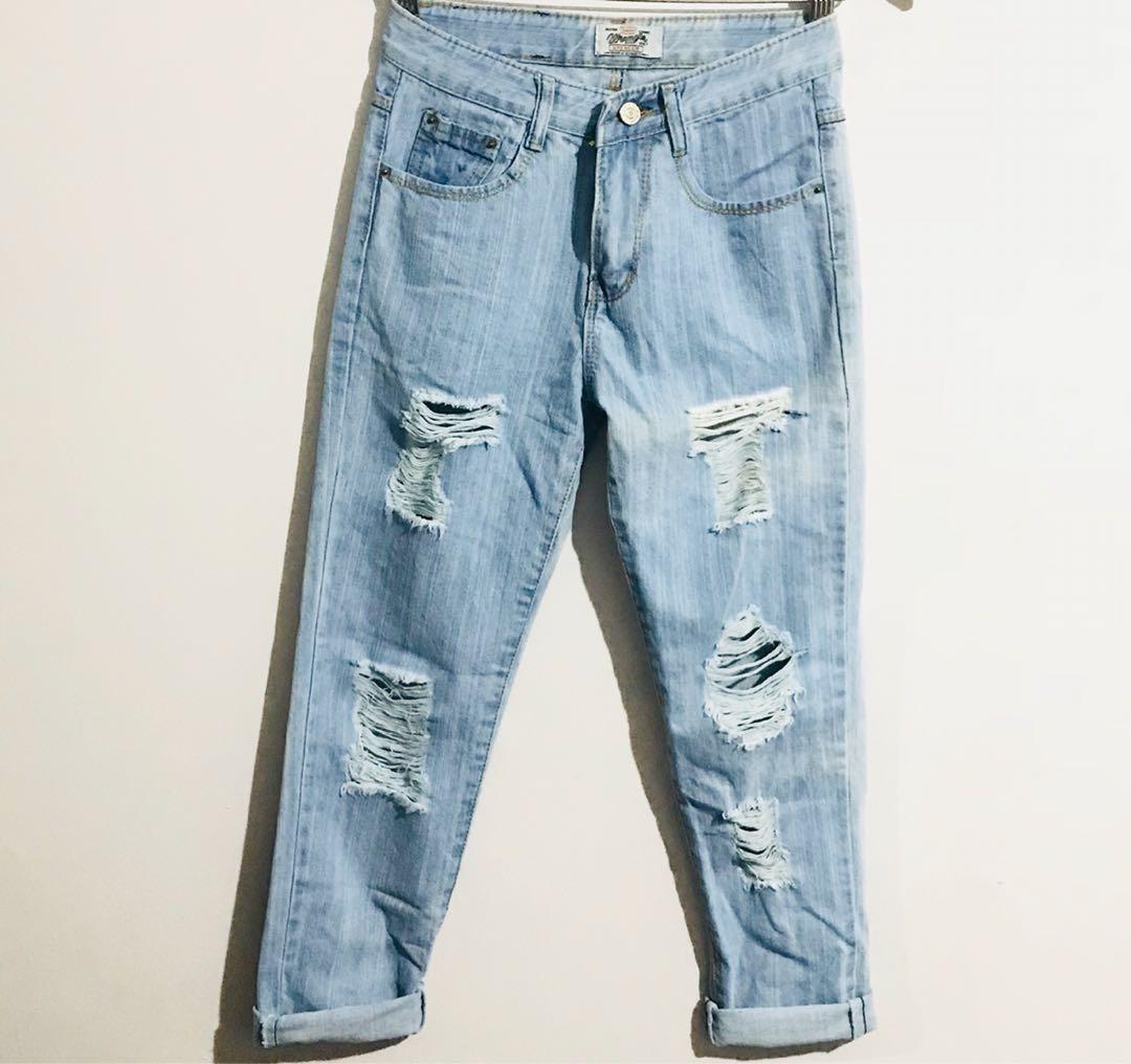 wrangler ripped jeans womens