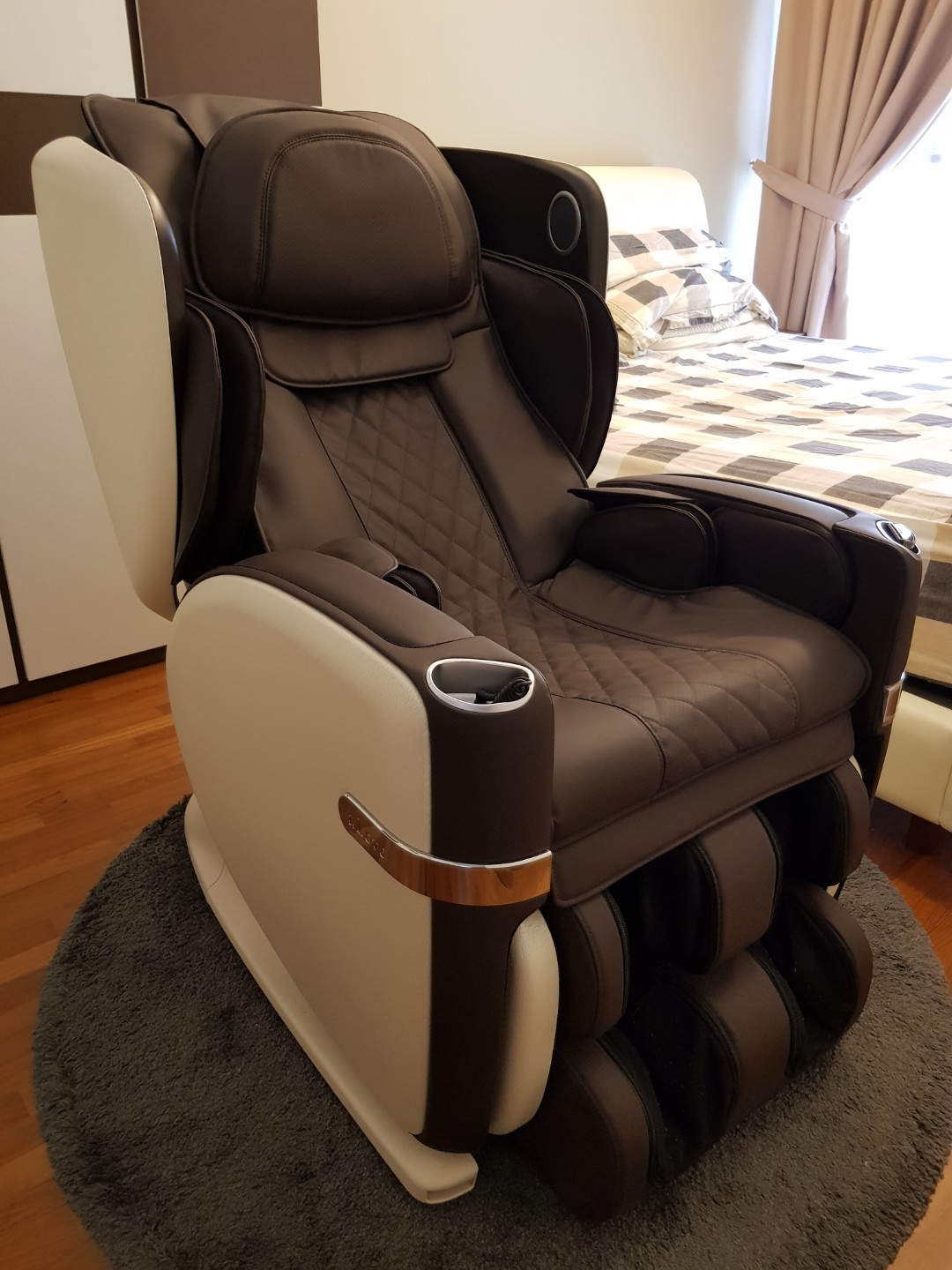 Osim uLove Massage Chair Everything Else on Carousell