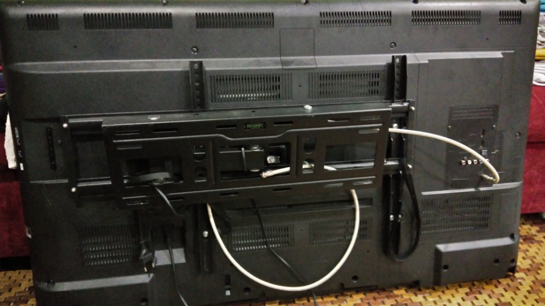 Panasonic TH49D410K, TV & Home Appliances, TV & Entertainment, Media