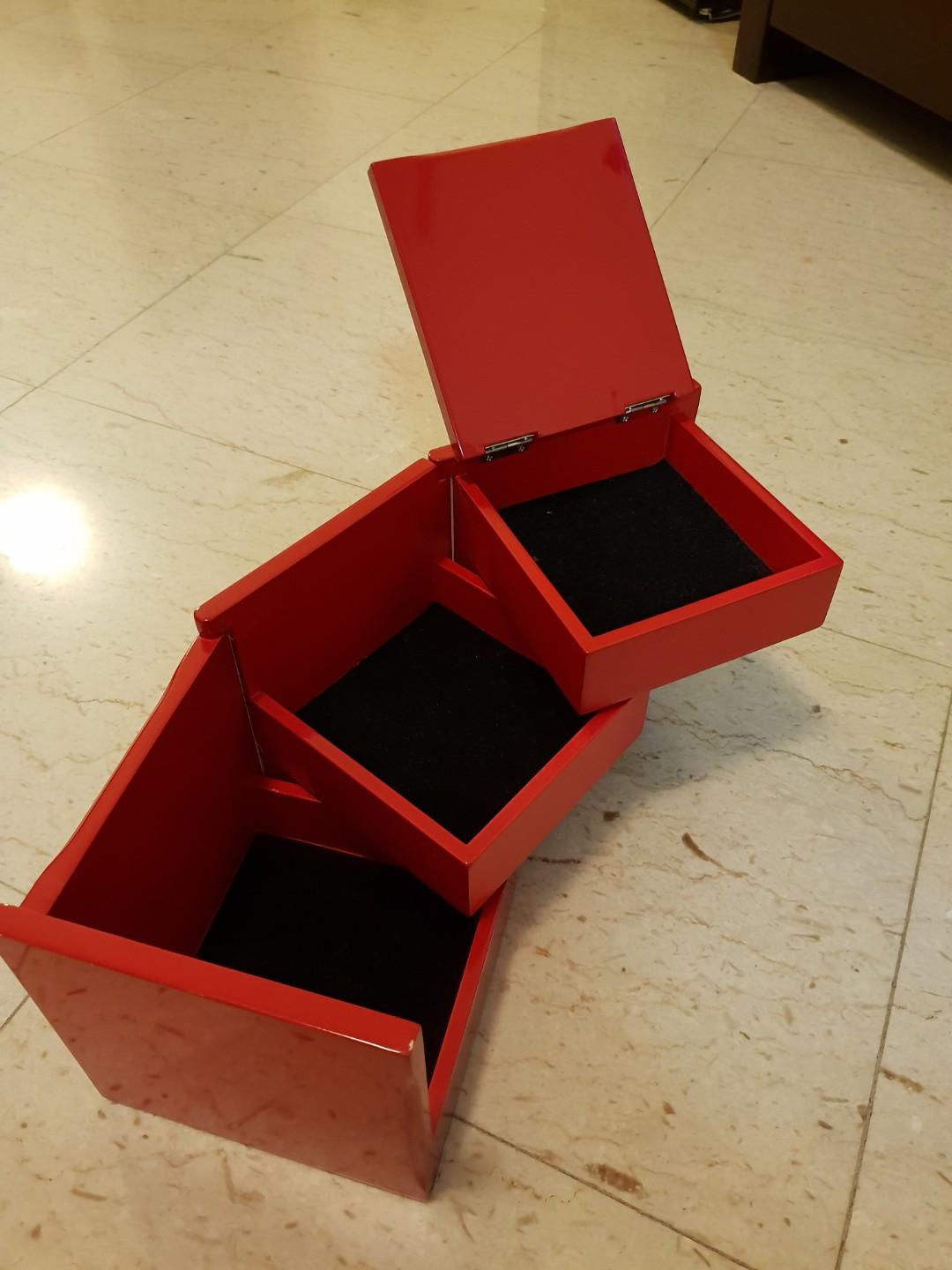 Red Umbra Jewelry Box Women S Fashion Jewellery Others On Carousell