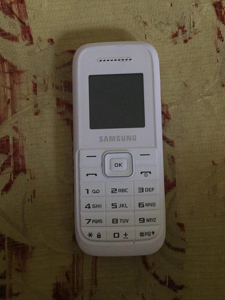 samsung keypad mobile with earphone