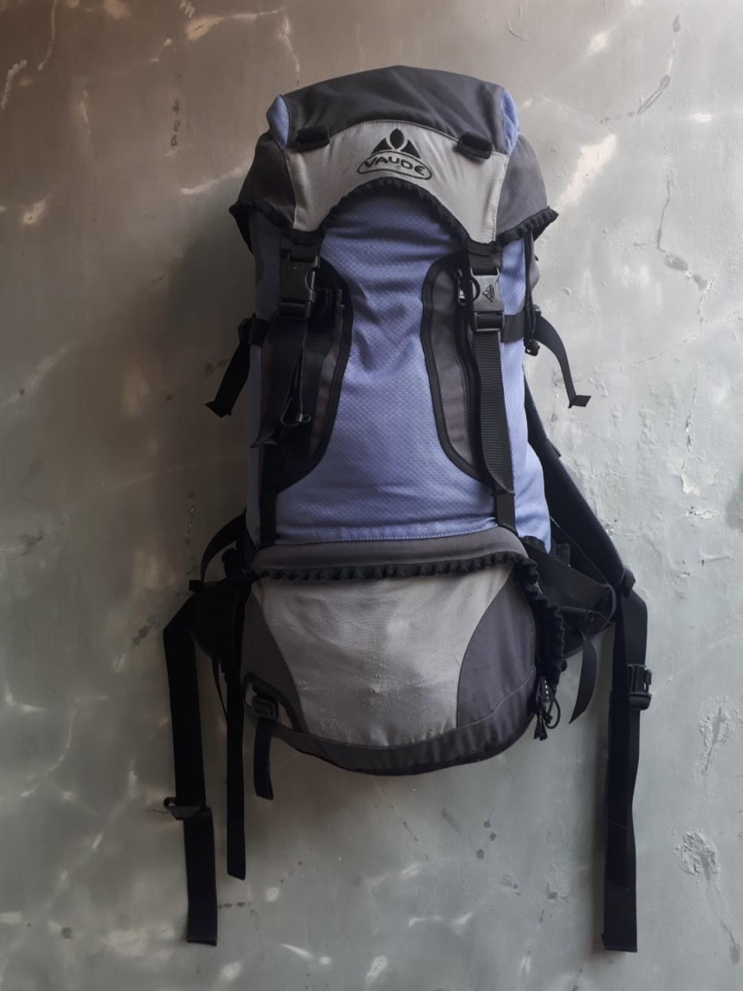 Carrier vaude store