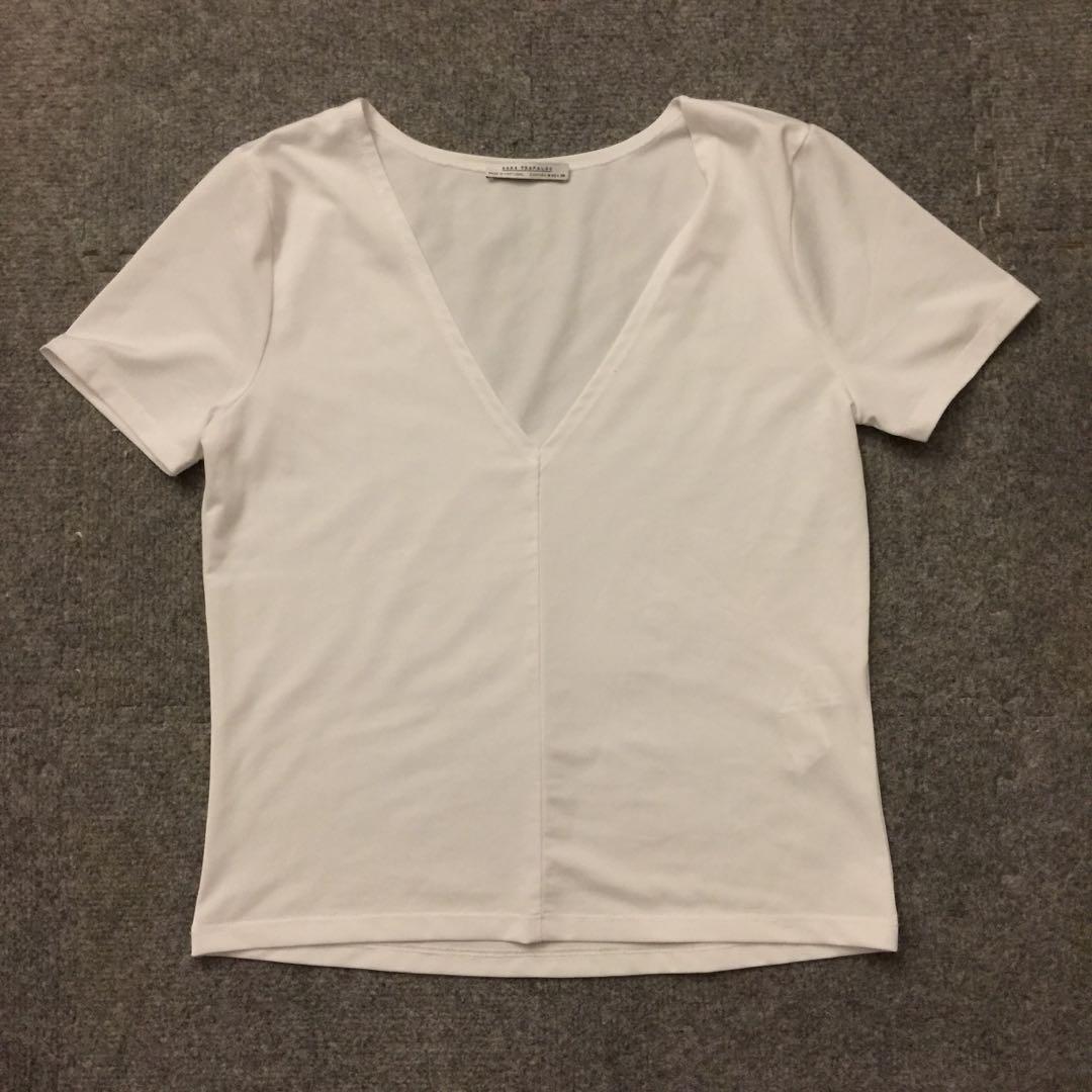 zara V neck tee (Category: Longsleeves) located in Taguig. Submitted by teepee2021 (Listing ID 188572339, Image 1). Description: #lovezara.