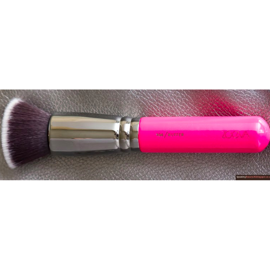 ZOEVA 104 Buffer Brush, Beauty & Personal Care, Face, Makeup on Carousell