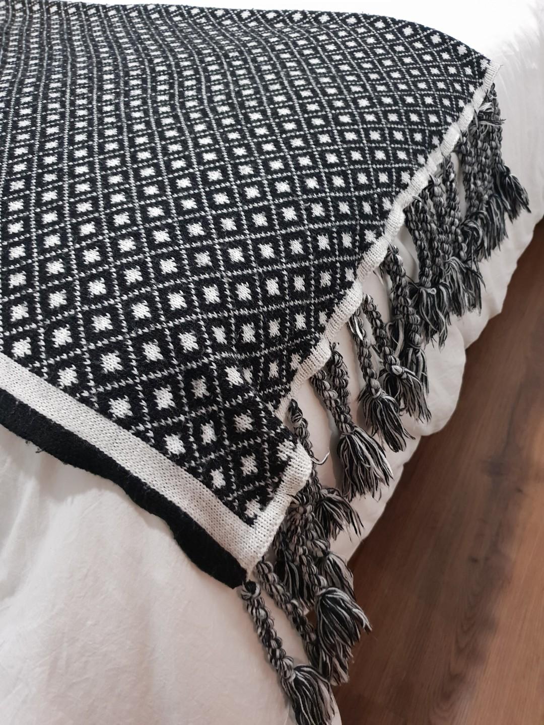 AKEMI UCHI Bed and Sofa blanket / throw, Furniture & Home Living