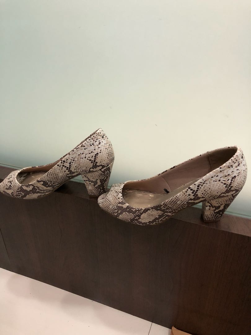 Classic Office Shoes, Women's Fashion, Footwear, Loafers on Carousell