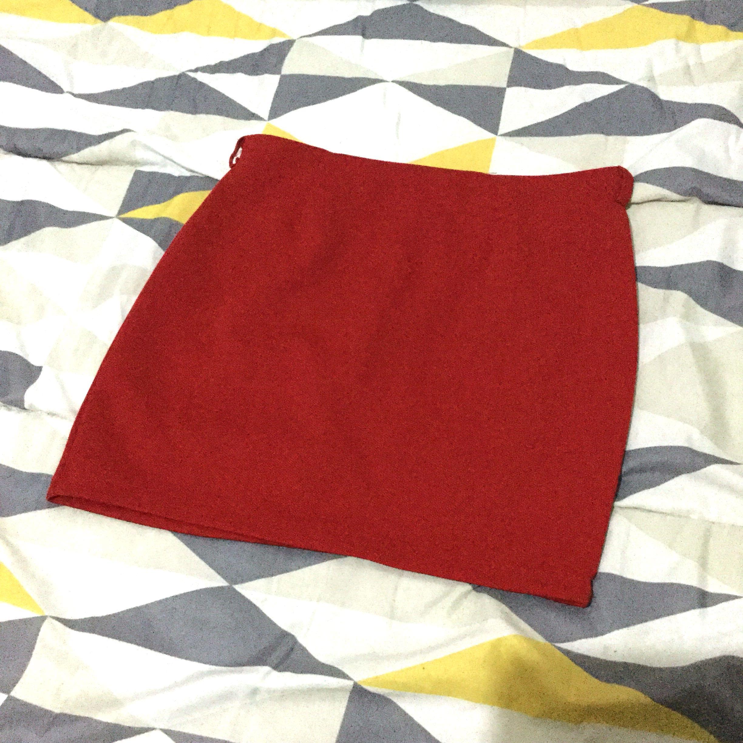 h&m red mini skirt (Category: Skirts) located in Manila. Submitted by makeup_declutters (Listing ID 196520610, Image 1). Description: new without tags.