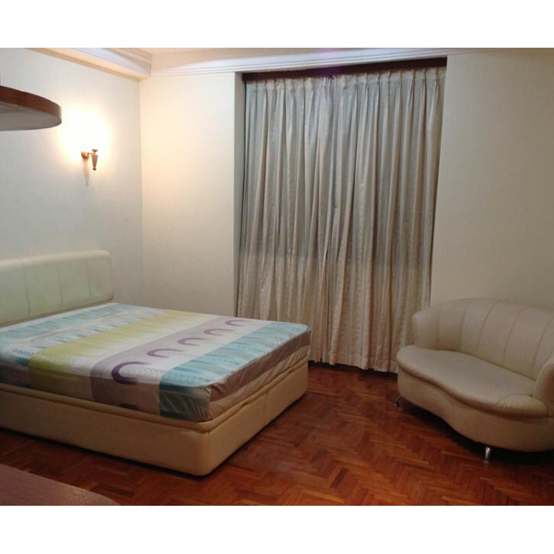 (Category: ) located in . Submitted by le_ciao (Listing ID 196484470, Image 1). Description: .