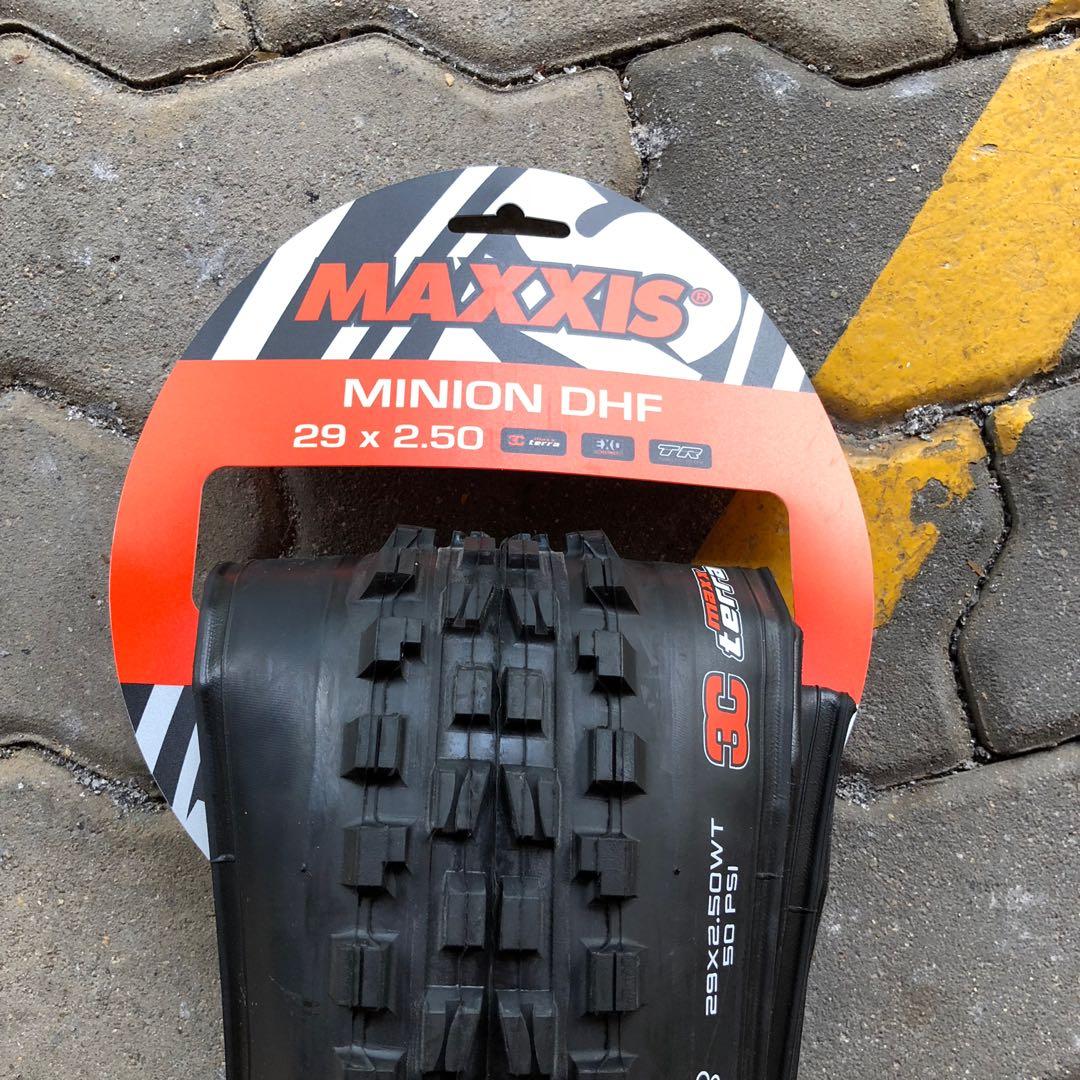 maxxis minion dhf 29 2.5
