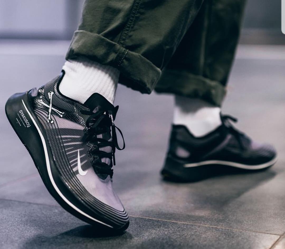 Gyakusou zoom discount fly black
