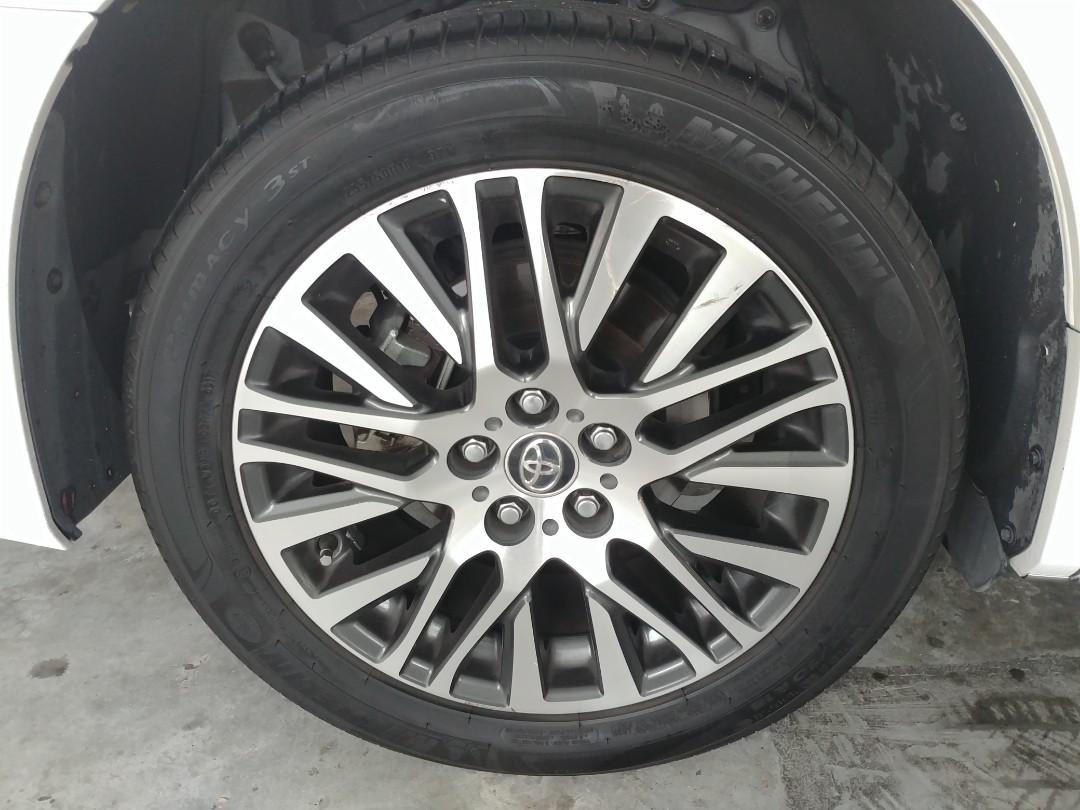 Original Toyota Alphard Stock 18" rim with 90% Michelin primacy 3 tire ...