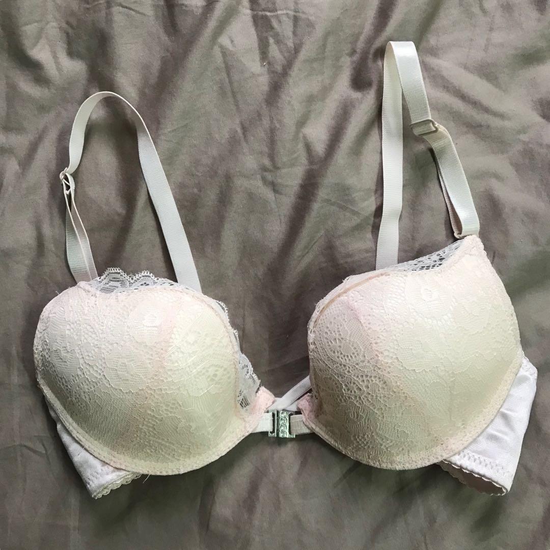 PRELOVED) 75B WHITE LACE HALTER PUSH UP BRA WITH MAGNETIC CLASP, Women's  Fashion, New Undergarments & Loungewear on Carousell