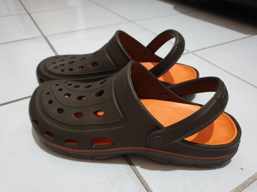 miniso crocs