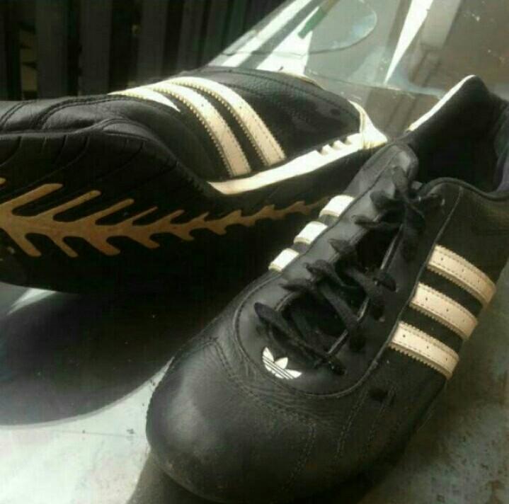 sepatu adidas goodyear