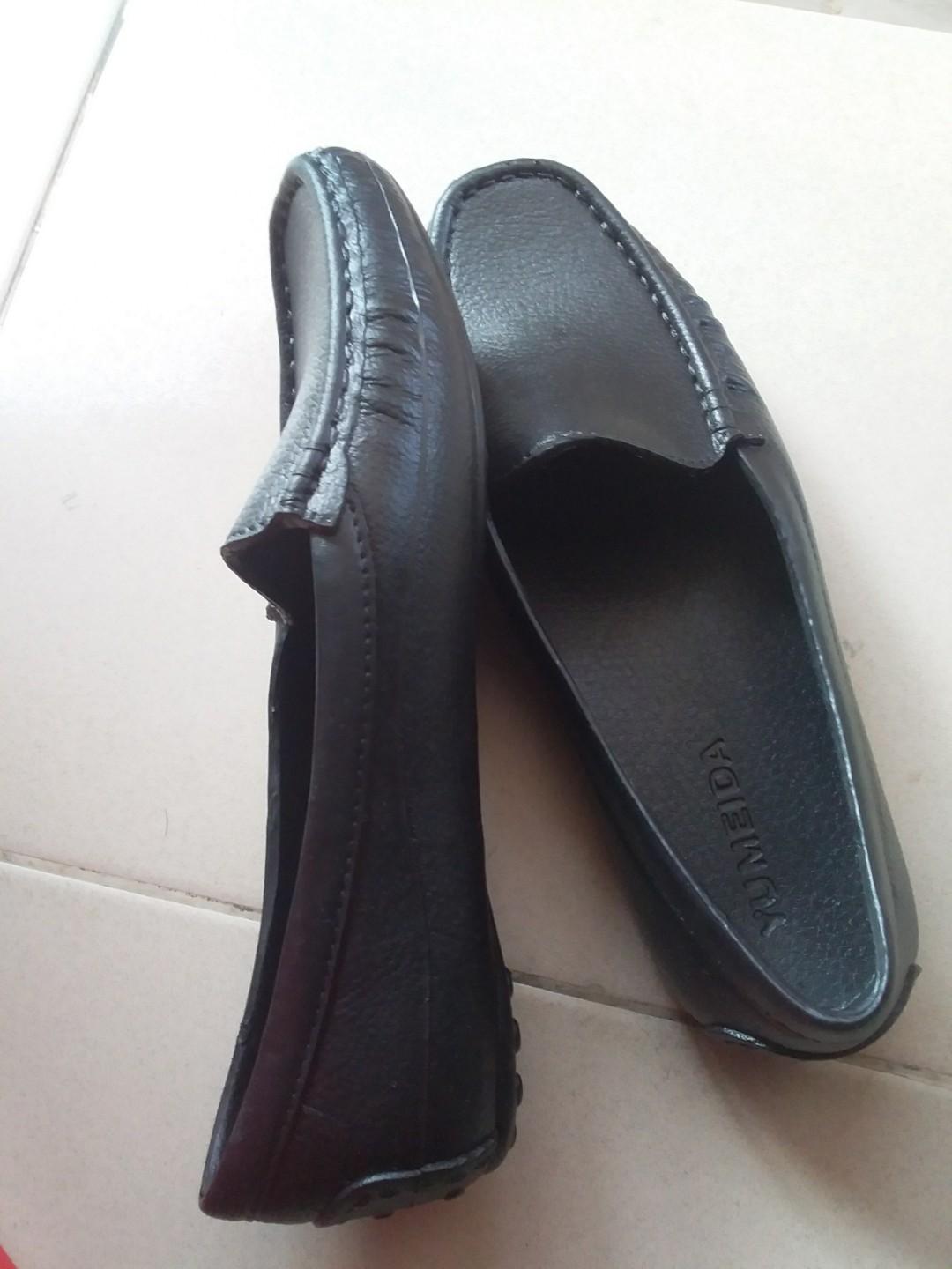 Sepatu Karet Hitam Polos Fesyen Wanita Sepatu Di Carousell
