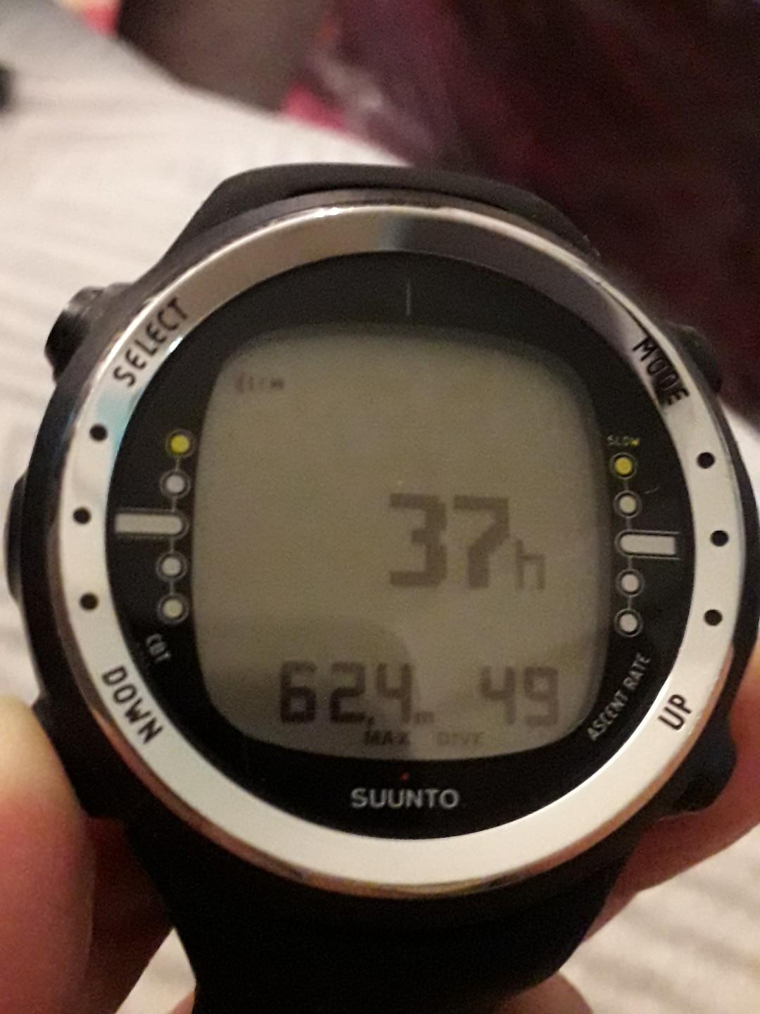 Suunto D4 Dive Computer, Sports Equipment, Exercise & Fitness, Cardio ...