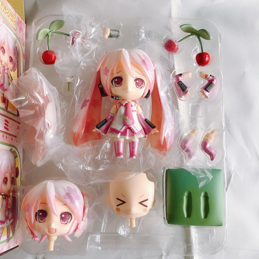 Vocaloid Hatsune Miku Nendoroid 274 Sakura Ver Toys Games Bricks Figurines On Carousell Hachune face ver.2008/08 gsc mfc. vocaloid hatsune miku nendoroid