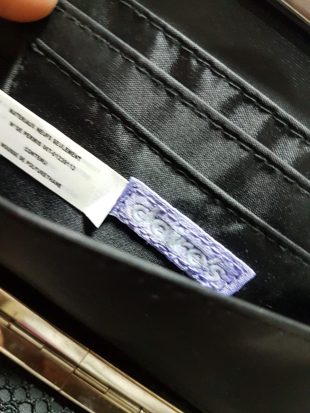Wallet/phone holder/car holder (Category: Other Bottoms) located in Quezon City. Submitted by shekina21 (Listing ID 196403400, Image 3). Description: ✅Bought in Claire's for P1150 ✅Used thrice ✅ useful for on-the-go type ✅fits in a lot of cash and cards.