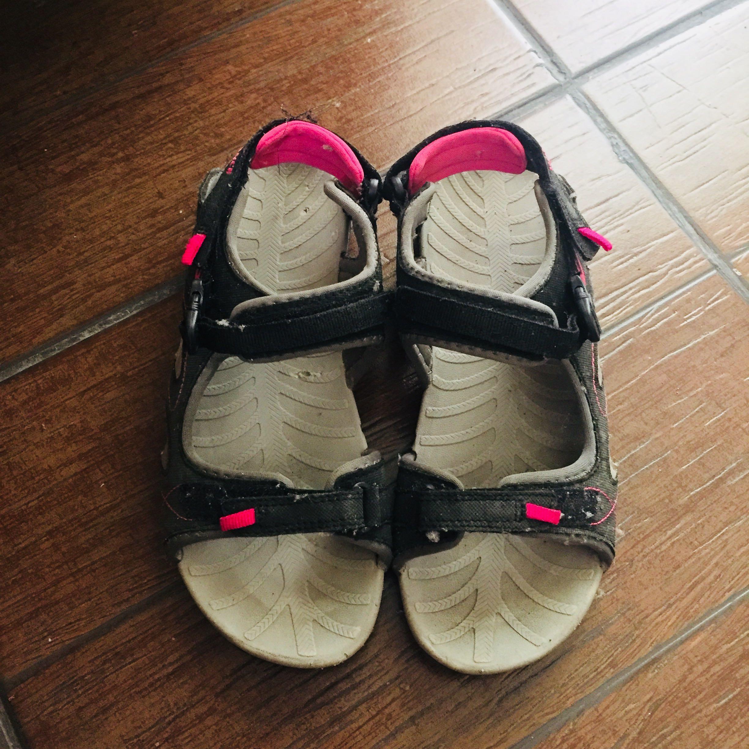 trekking sandals world balance