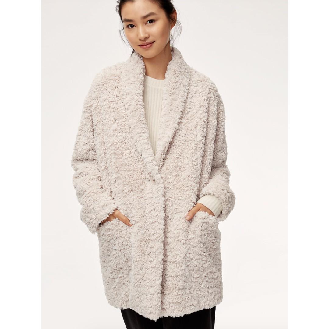 Grete jacket outlet aritzia