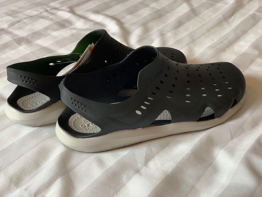 crocs water wave