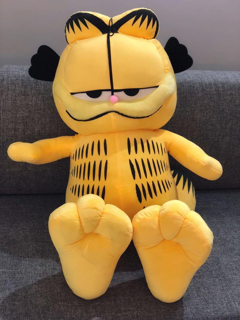 big garfield plush