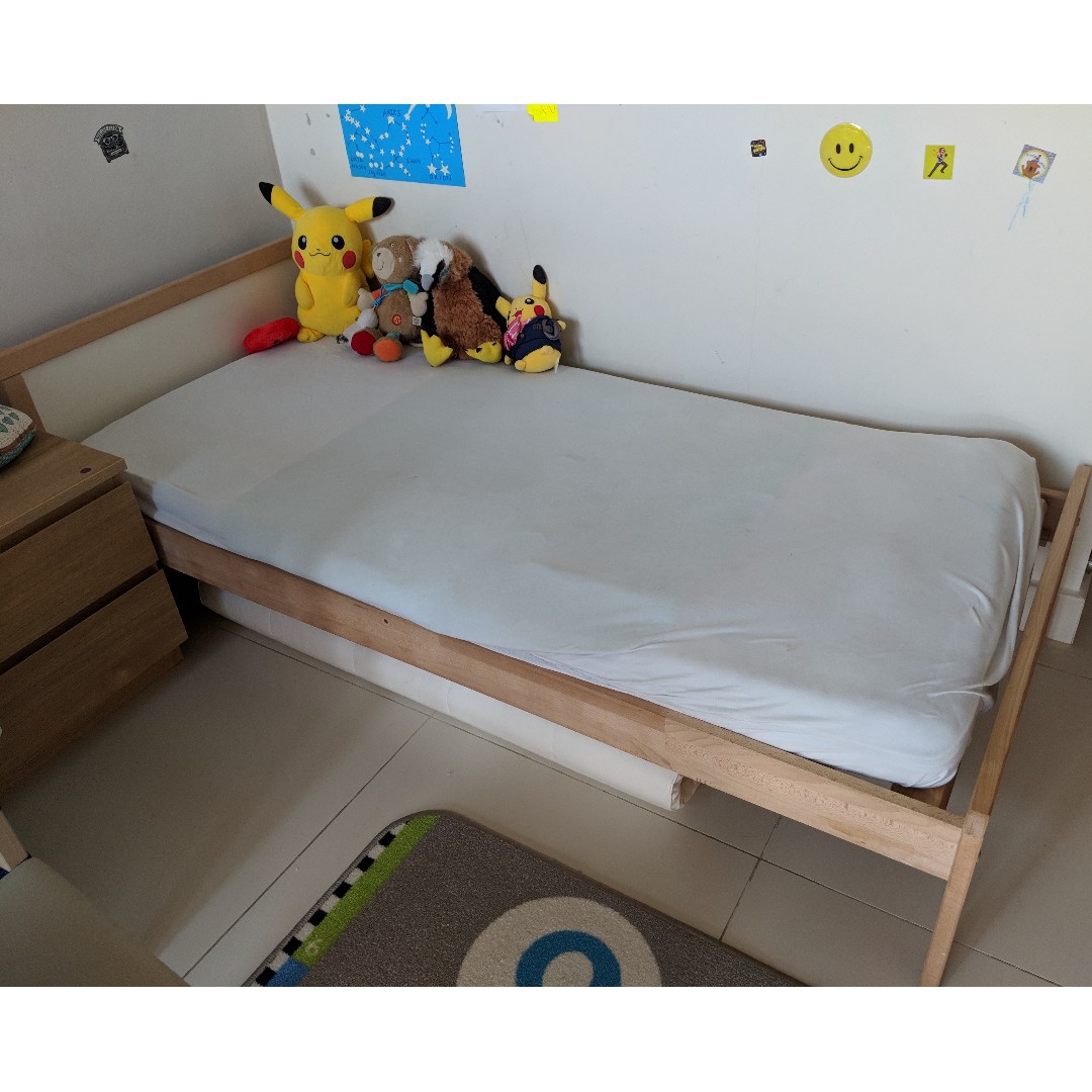 Ikea sniglar bed mattress top