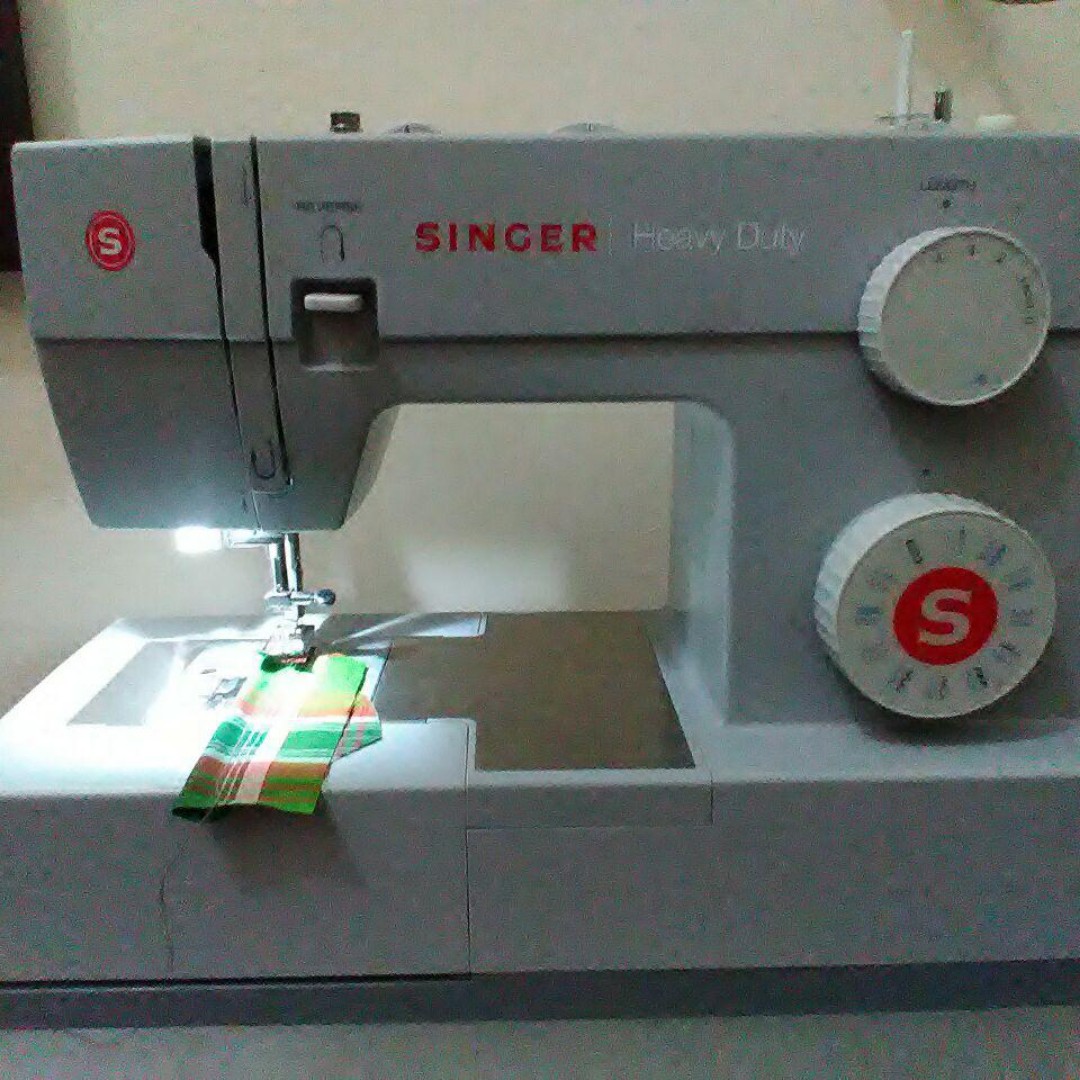 Mesin Jahit Singer 4423 Heavy Duty Design Craft Craft Supplies Tools On Carousell