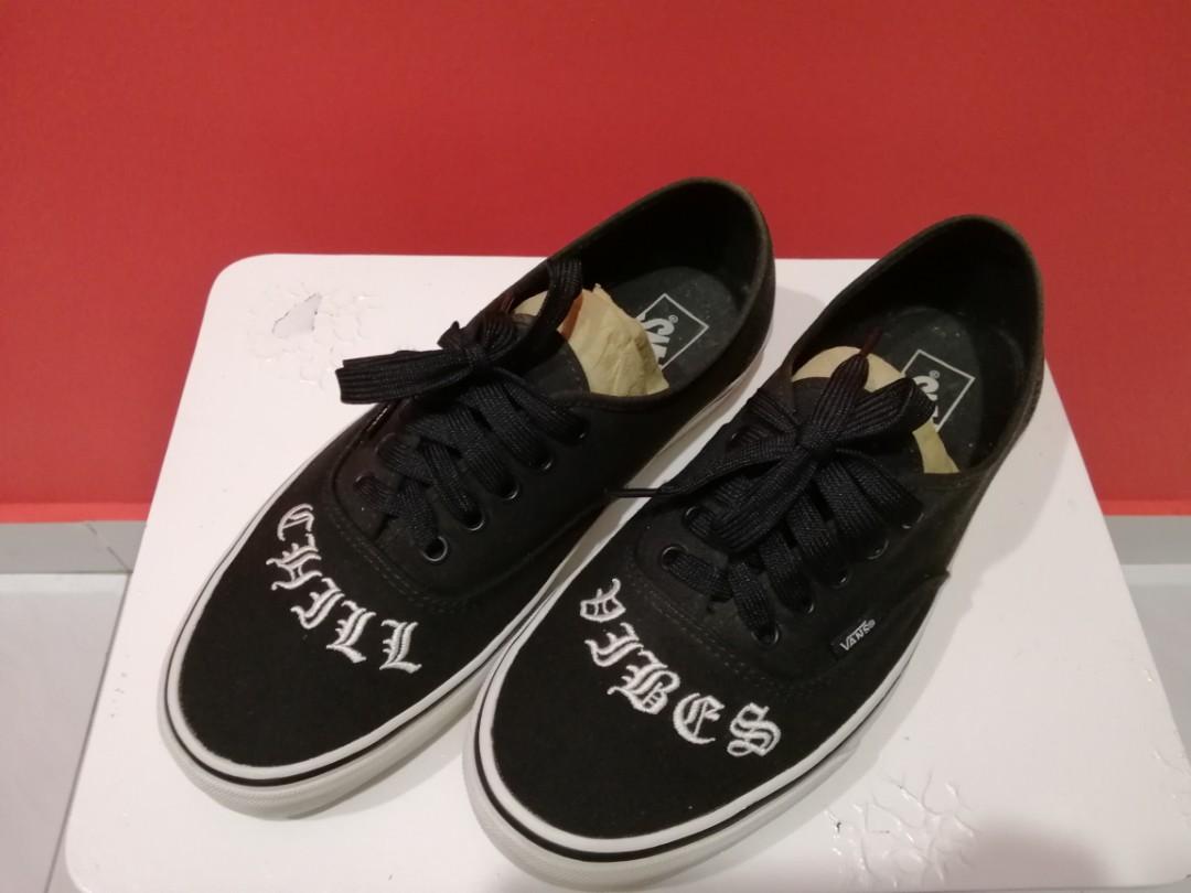 Vans authentic chill top vibes