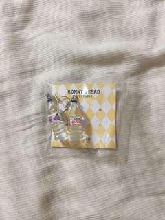 Bonny and read Evian礦泉水 耳環