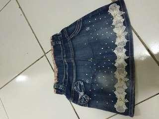 Rok jeans anak