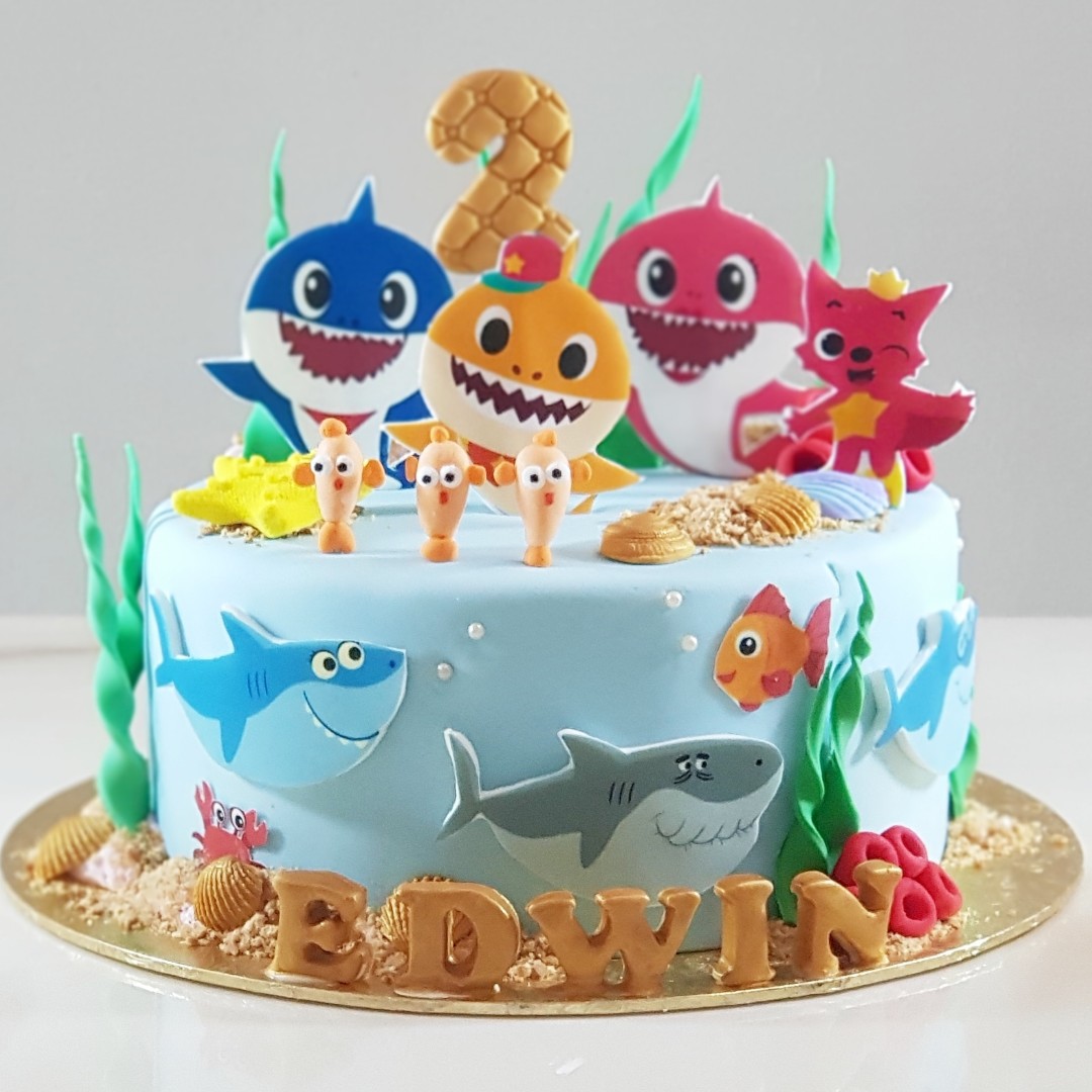 Baby shark birthday cake, Food & Drinks, Baked Goods on ...