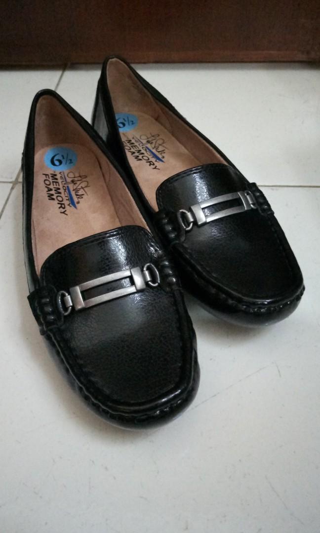 lifestride velocity memory foam flats