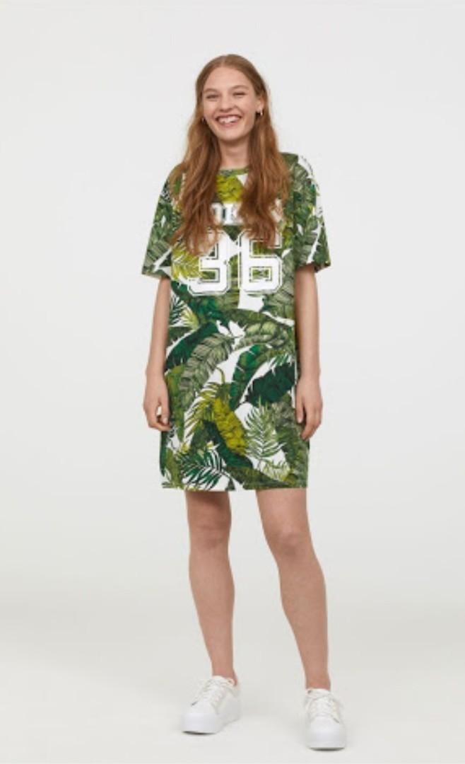 h&m divided t shirt dress