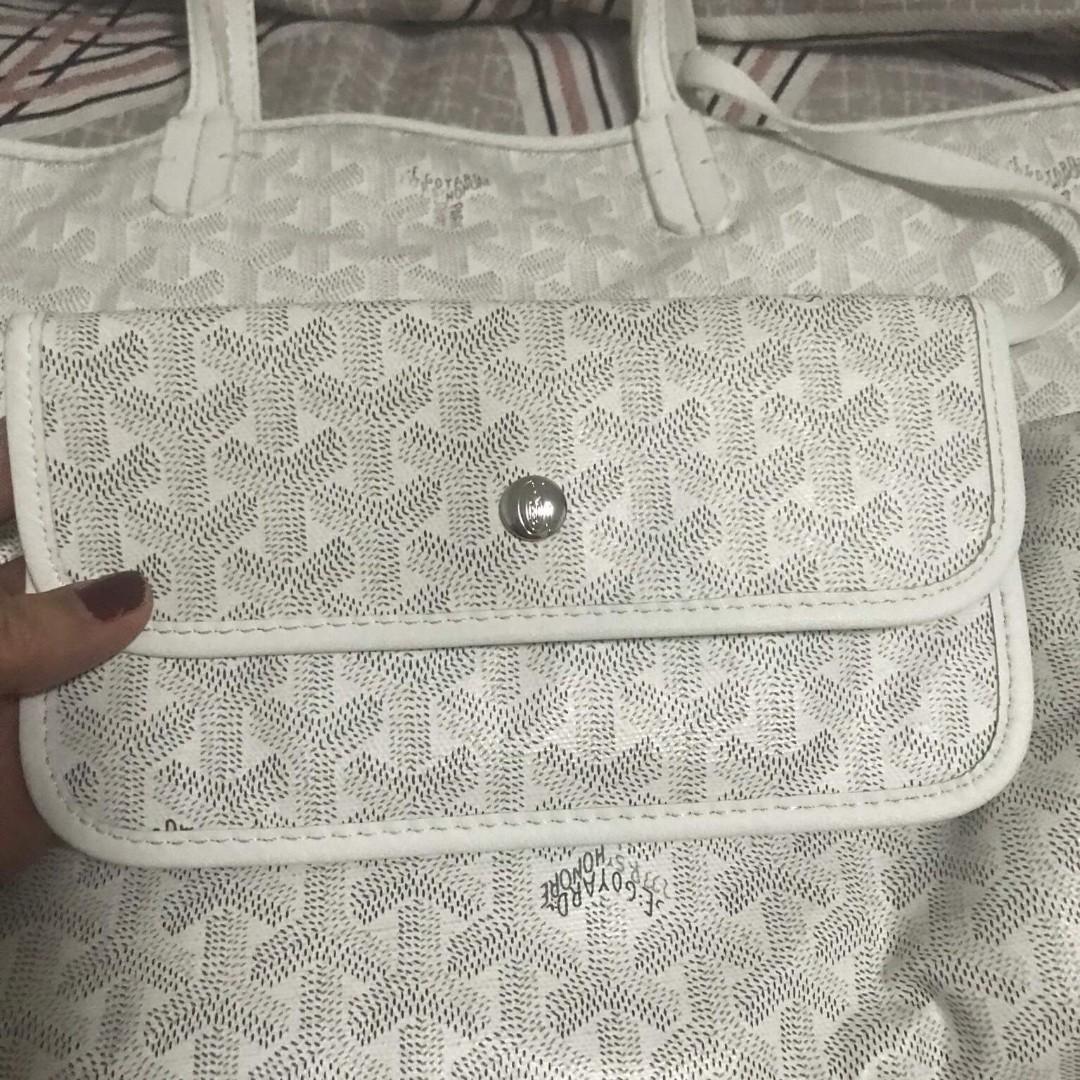 Excellent condition Authentic Goyard white st louis tote - with dustbag -  GM size 23 by 13, Women's Fashion, Bags & Wallets, Cross-body Bags on  Carousell
