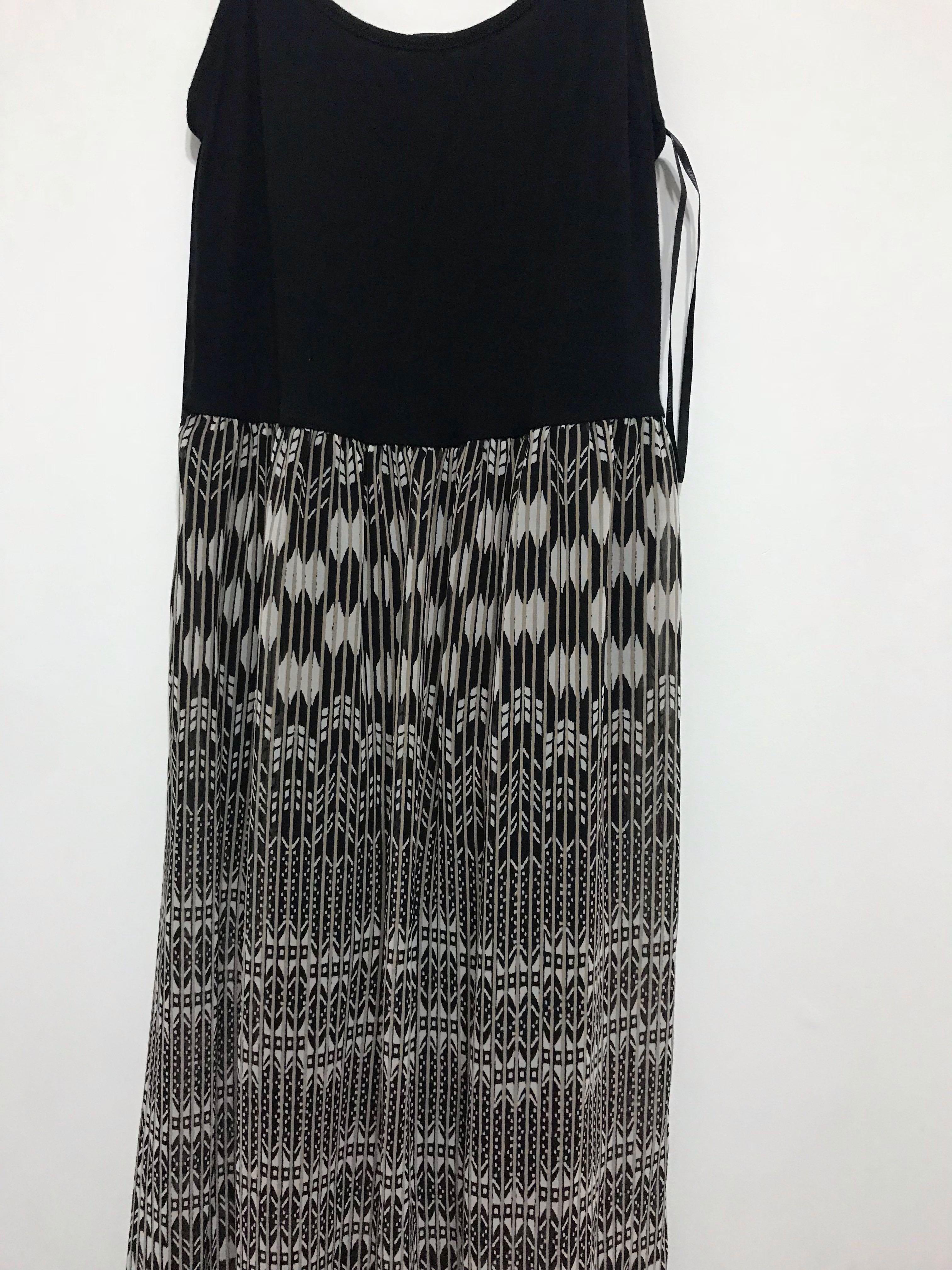 chinese dress ladies Dress Casual Maxi By Forever 21 In Black & White, Size: 3x