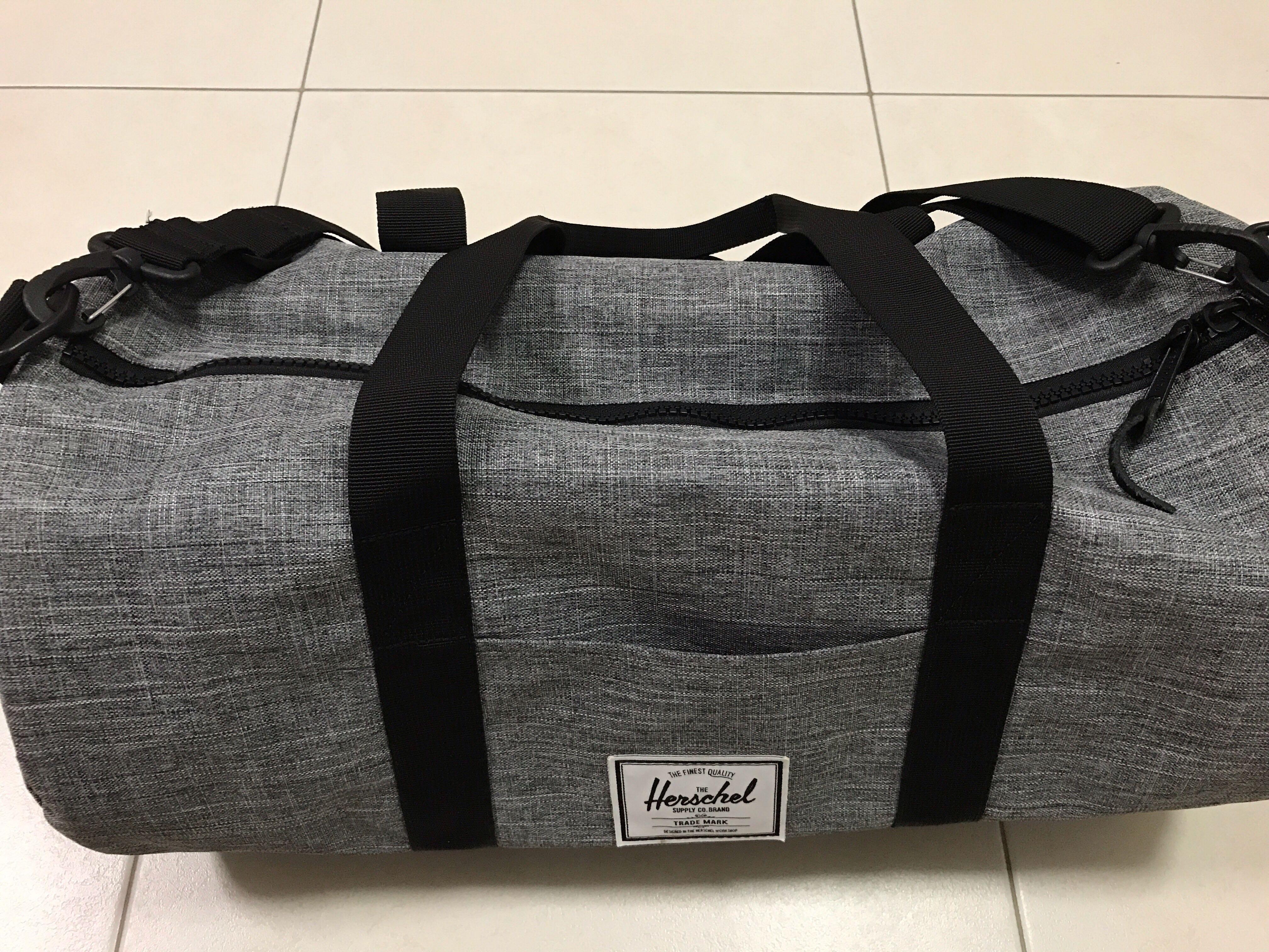 herschel sutton mid volume duffle bag