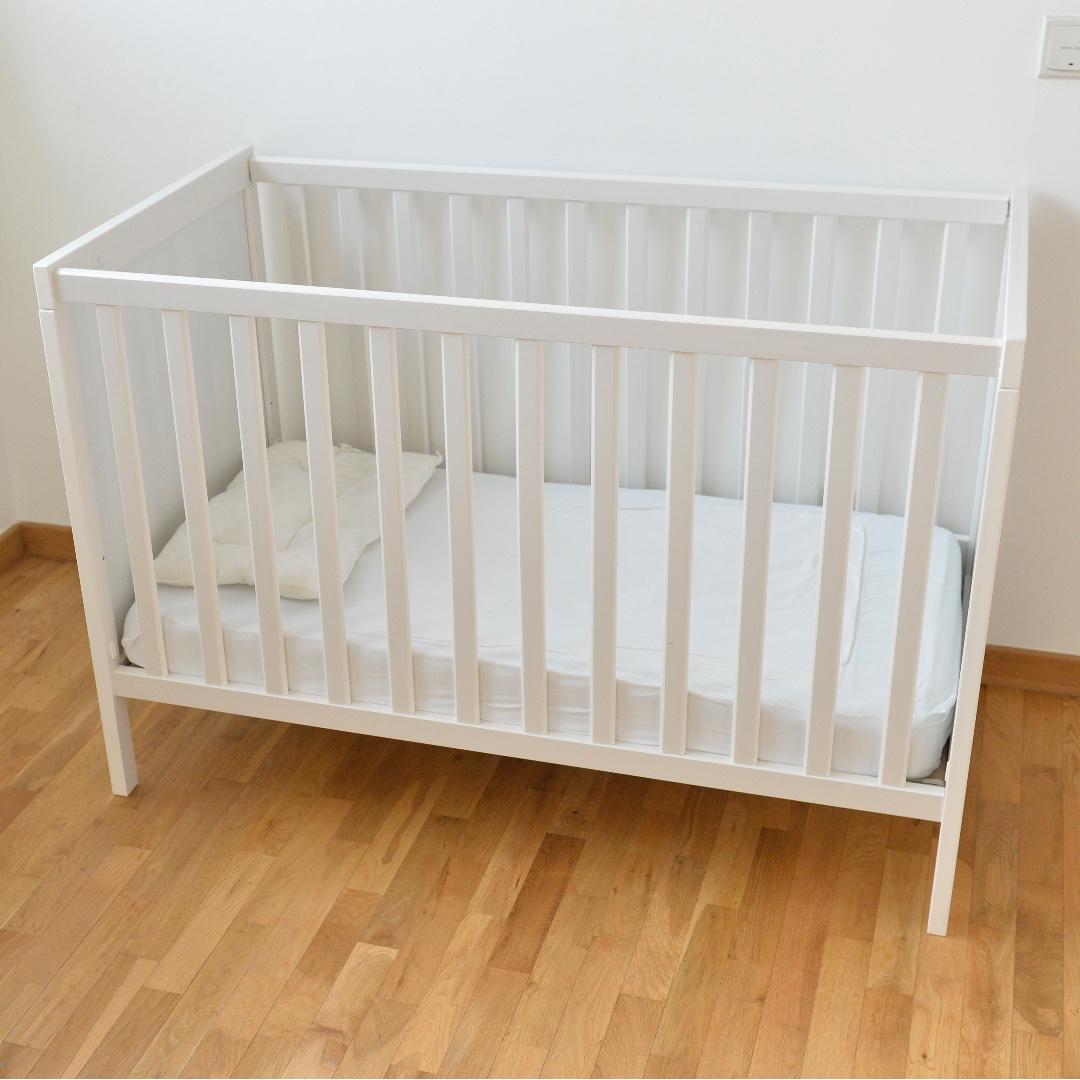 High Quality White Baby Cot And Mattress Babies Kids Cots