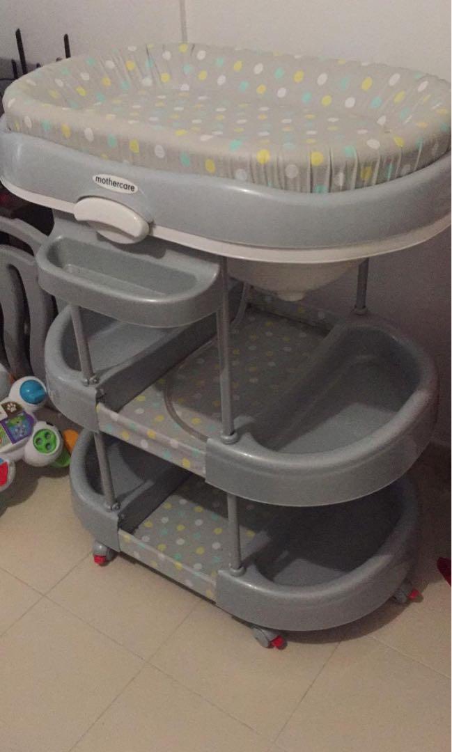 baby bath stand and change table