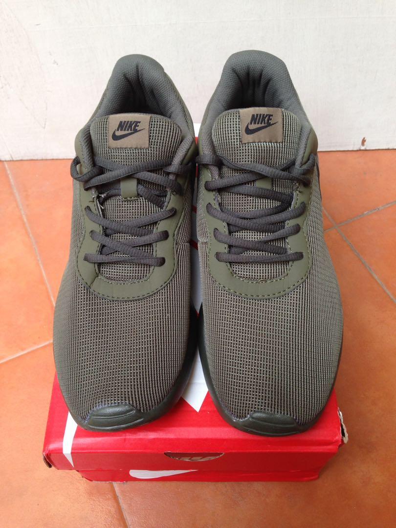 Nike tanjun 2025 army green
