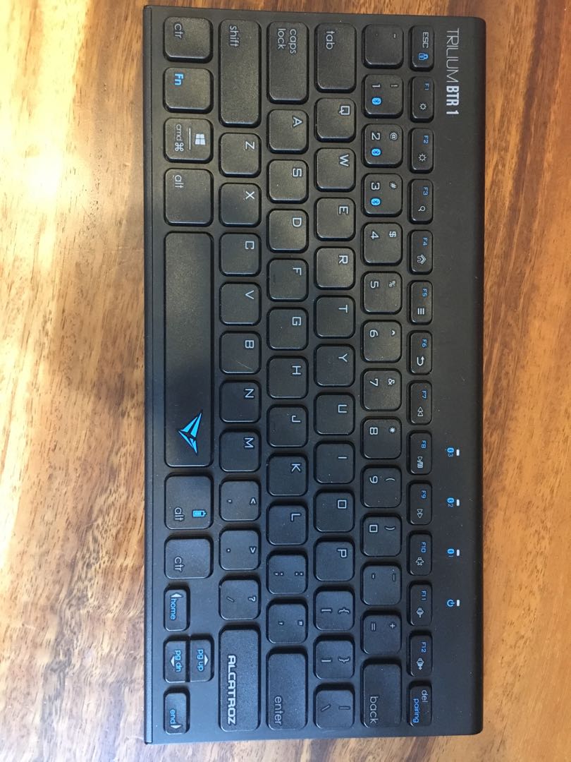 Portable Bluetooth Keyboard Trilium BTR 1, Computers & Tech, Parts